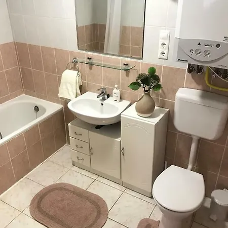 Studio In 37957 バラトンレッレ