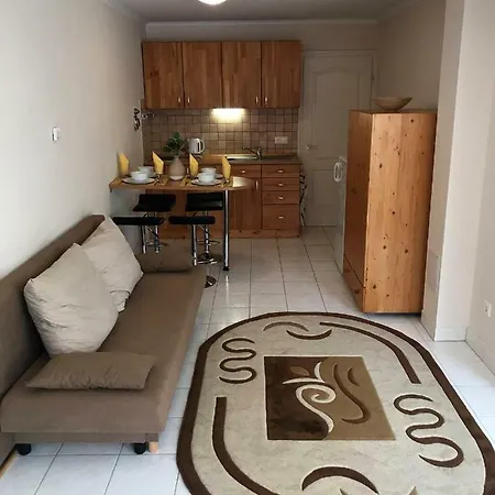 Studio In 37957 アパート
